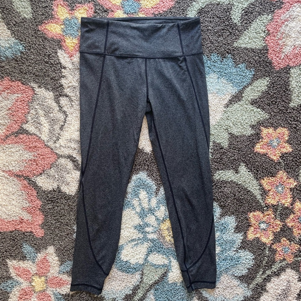 ATHLETA gray 3/4 leggings size M
